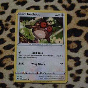 Hoothoot 143/202 Pokemon Card
